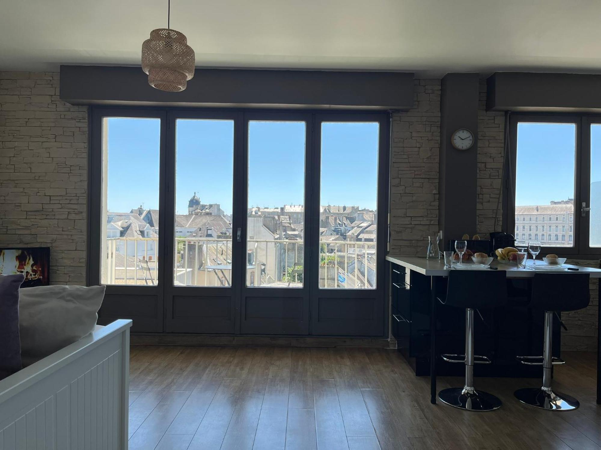 Appartement Vue Sur Les Toits Historiques De Vannes